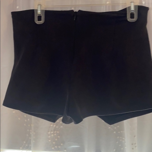 Envelope skort - Picture 2 of 2